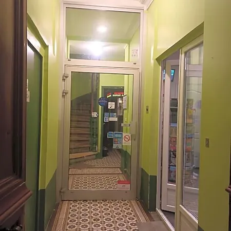Hotel Azur Paris